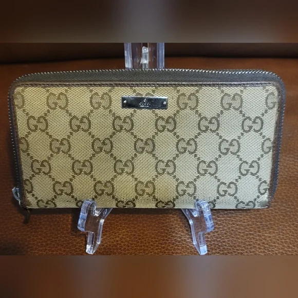 Gucci Beige and Brown Women's Wallet - Picture 1 of 5